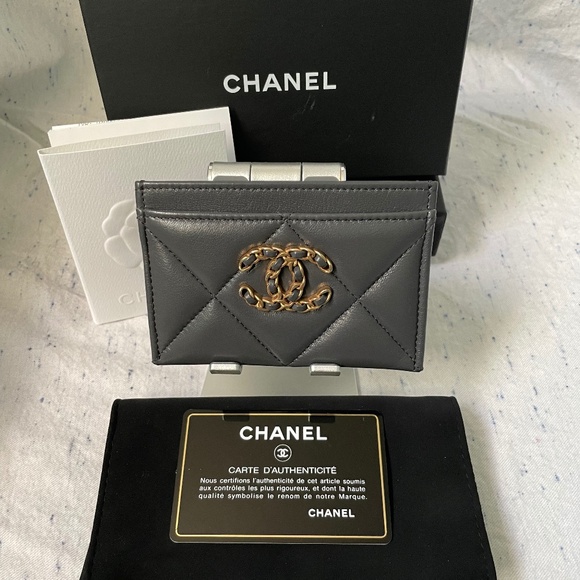 Chanel Dark Gray Chanel 19 Card Holder - Picture 1 of 7